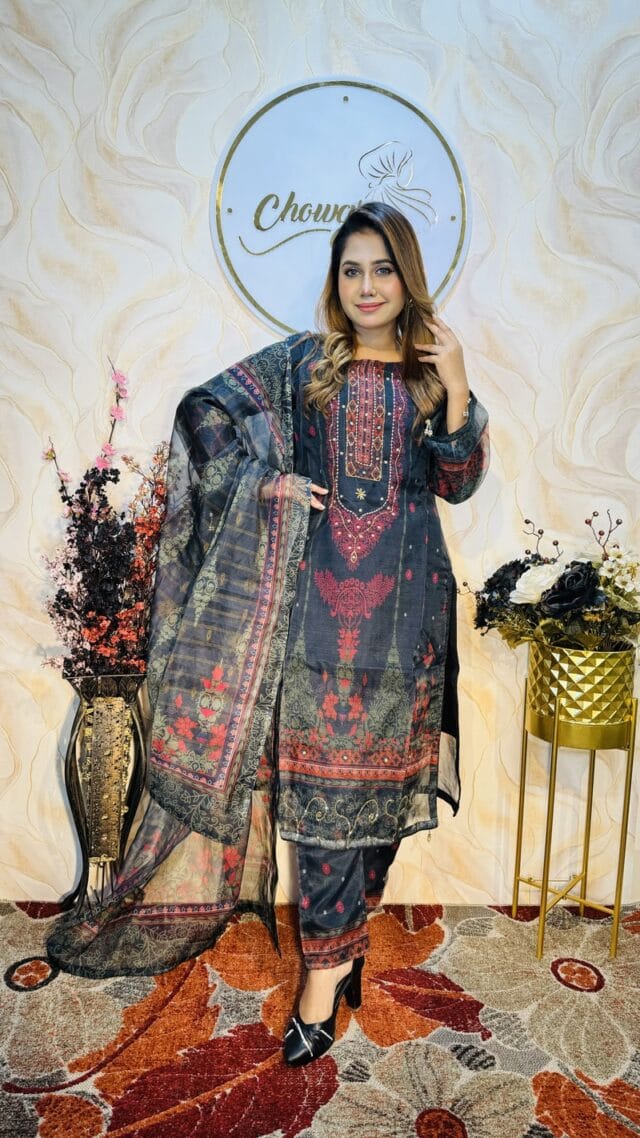 Organza party wear ready 3 piece - Image 3